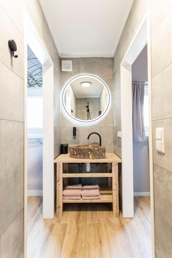 B&B The Wellness Cottage Dordrecht Bagian luar foto
