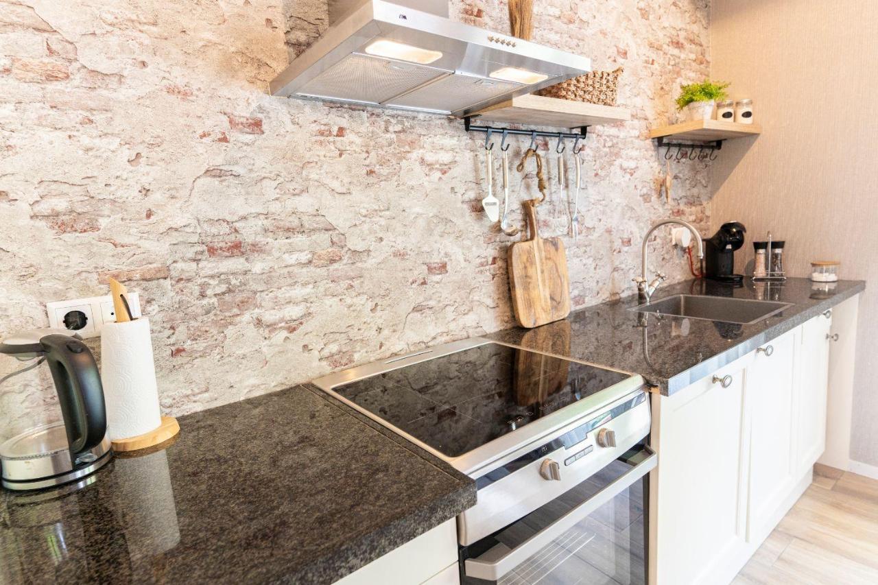 B&B The Wellness Cottage Dordrecht Bagian luar foto