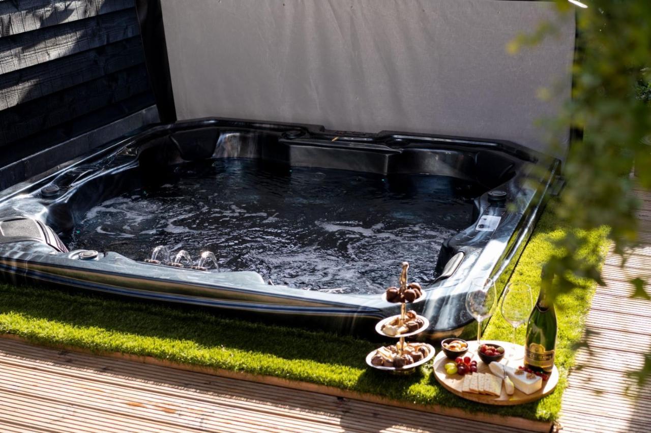 B&B The Wellness Cottage Dordrecht Bagian luar foto